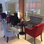 Residhome Val D'europe Apart Otel Montévrain