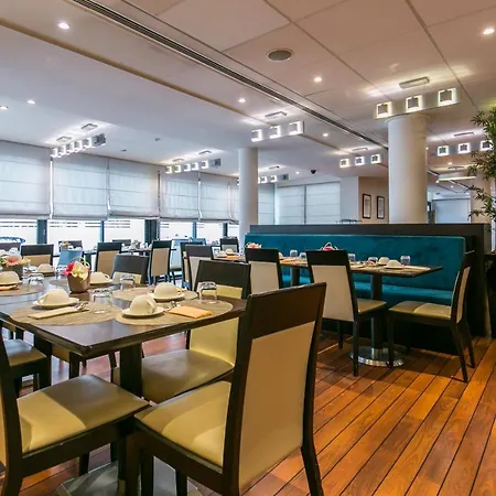 Hotel apartamentowy Residhome Val D'europe 4*