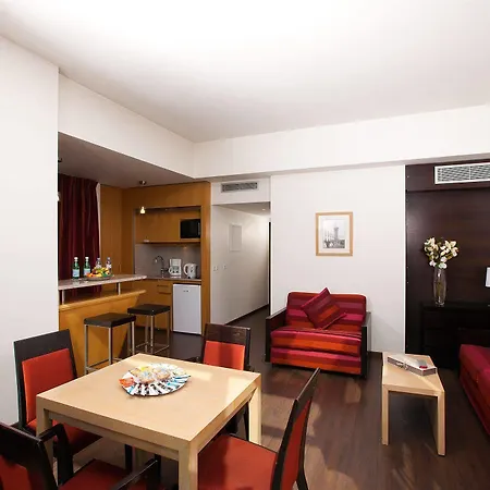 Aparthotel Residhome Val D'europe Montévrain