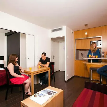 Residhome Val D'europe Aparthotel Montévrain