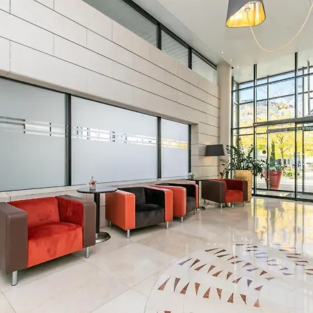 Residhome Val D'europe Aparthotel Montévrain